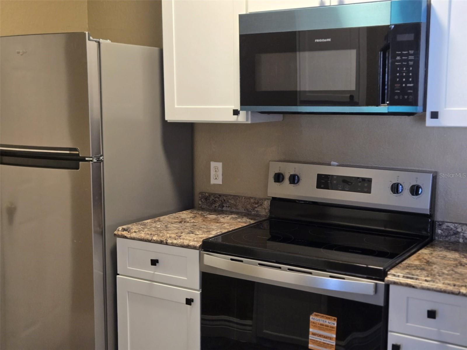 Image 4 of 17 For 3702 Palm Desert Lane 5422