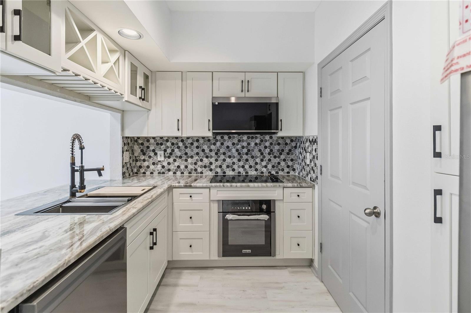 Image 10 of 28 For 322 Central Boulevard 1013