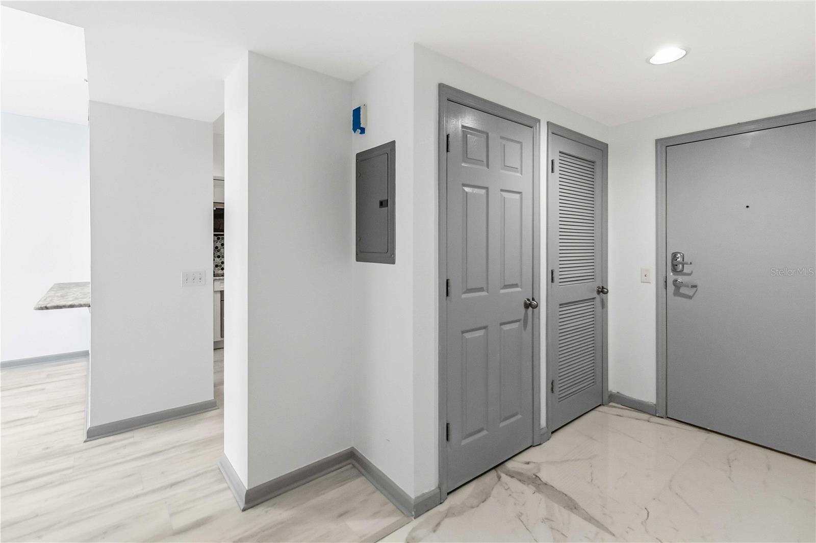 Image 4 of 28 For 322 Central Boulevard 1013