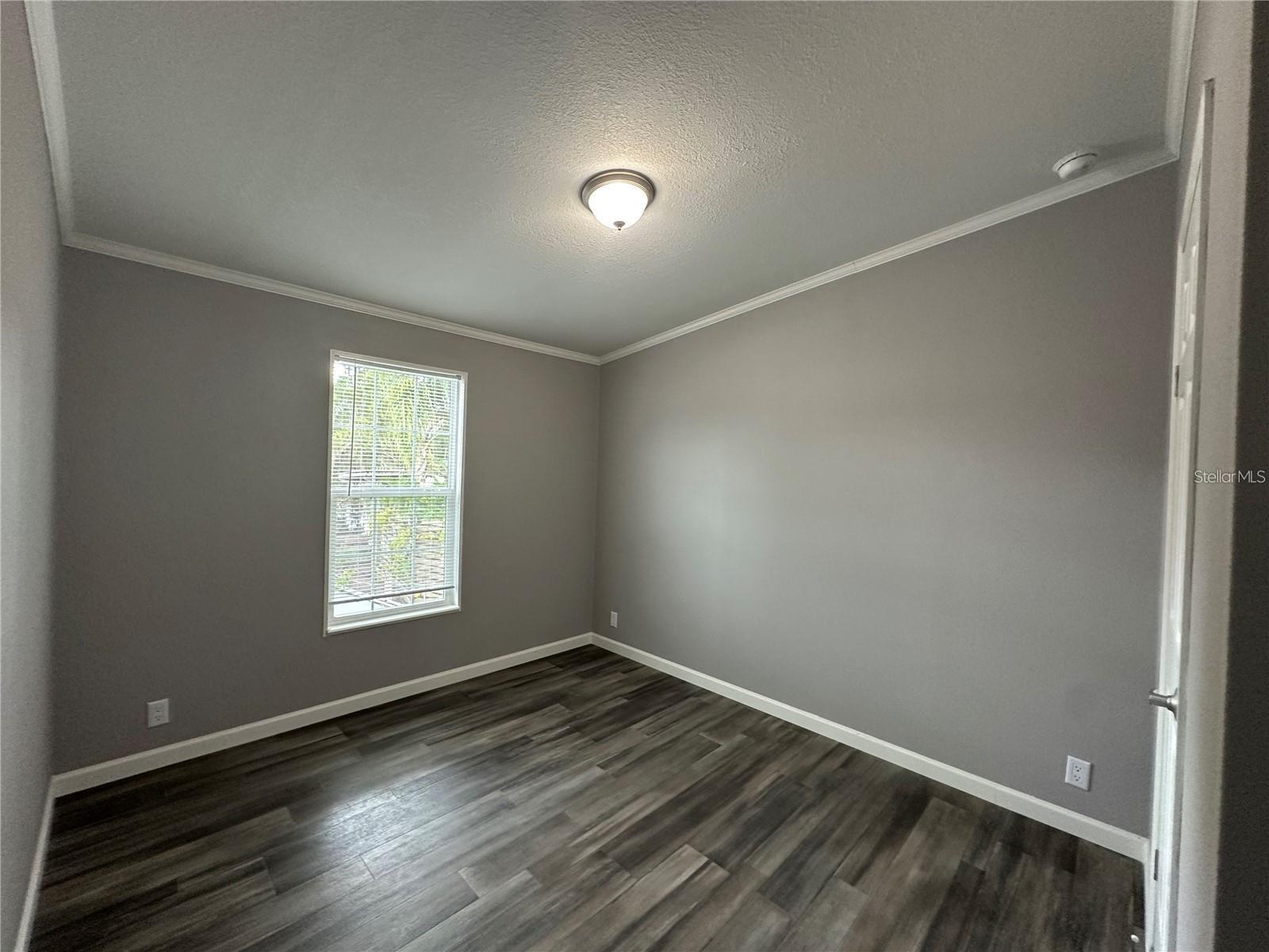 Image 11 of 17 For 55744 Holiday Circle