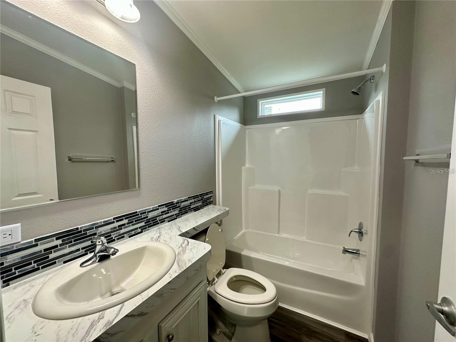 Image 14 of 17 For 55744 Holiday Circle