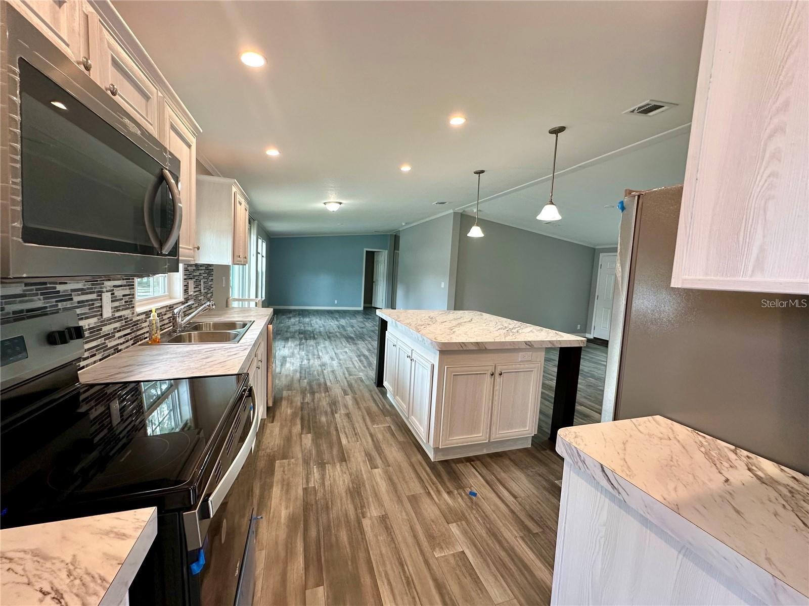 Image 3 of 17 For 55744 Holiday Circle