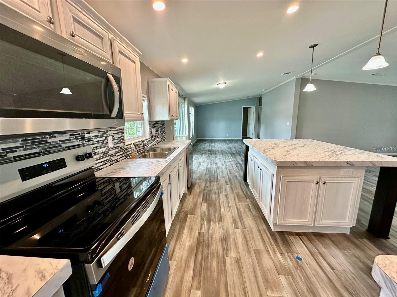 Image 4 of 17 For 55744 Holiday Circle