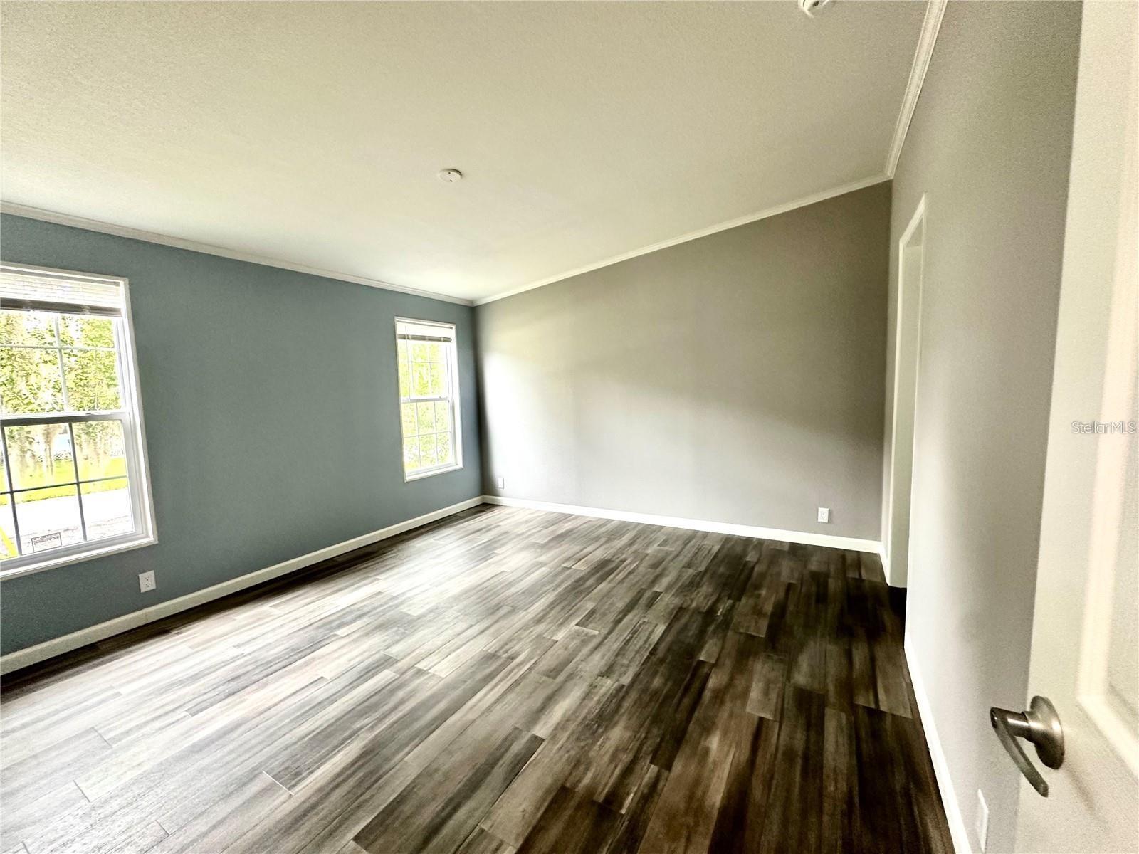 Image 8 of 17 For 55744 Holiday Circle