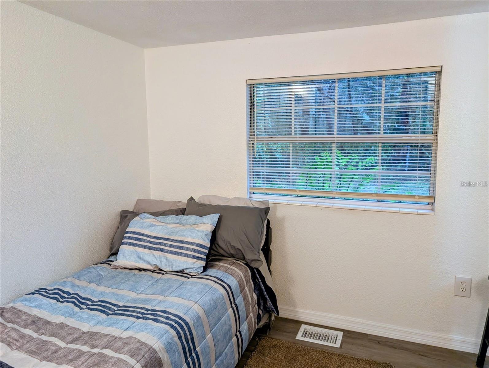 Image 10 of 11 For 20422 Canvas Back Road