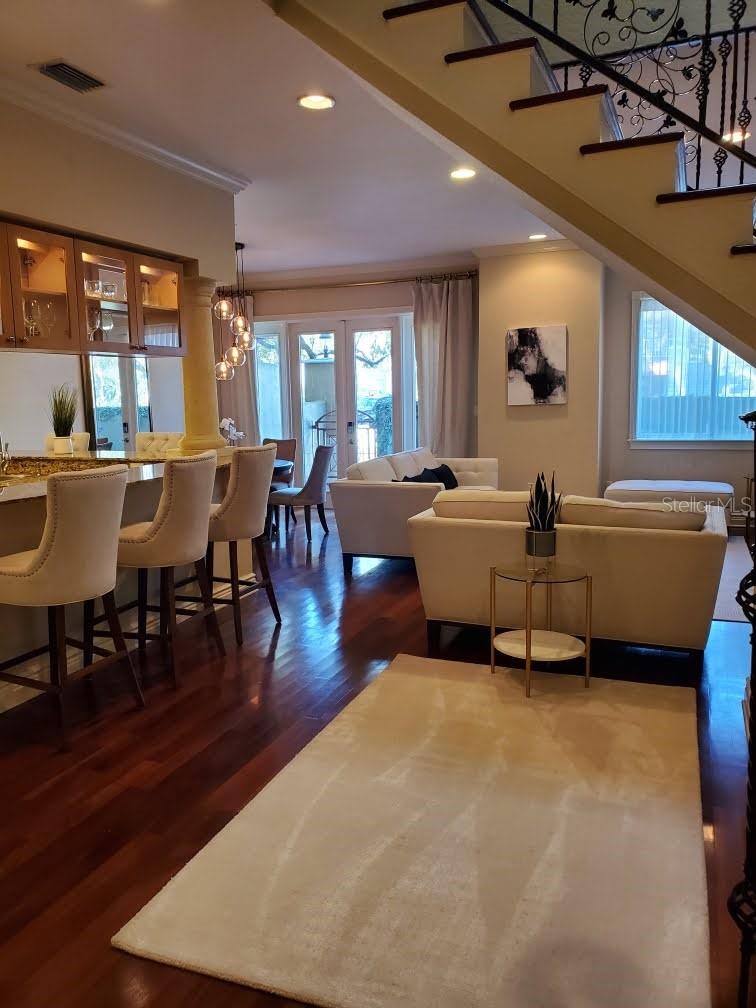 Image 4 of 19 For 4907 Bayshore Boulevard 102