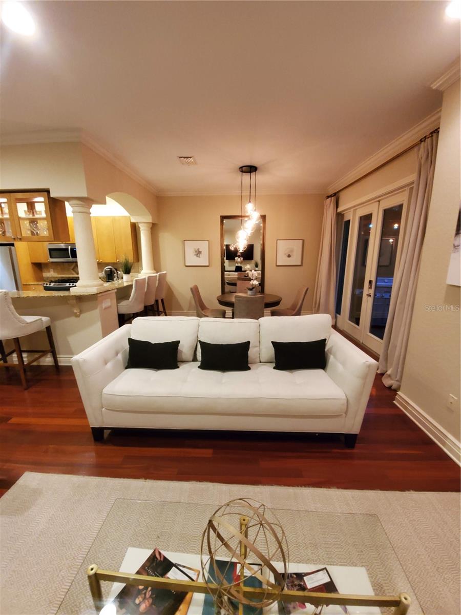 Image 7 of 19 For 4907 Bayshore Boulevard 102