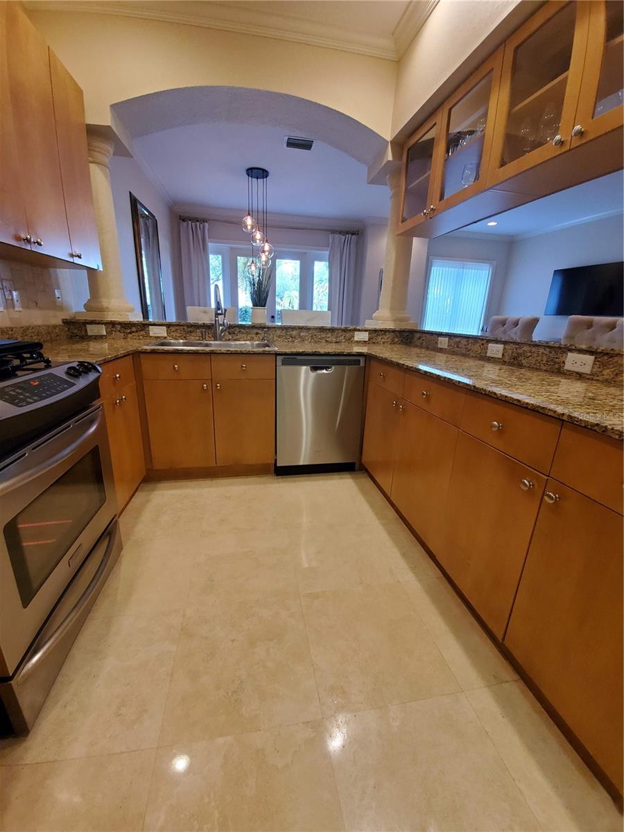 Image 9 of 19 For 4907 Bayshore Boulevard 102