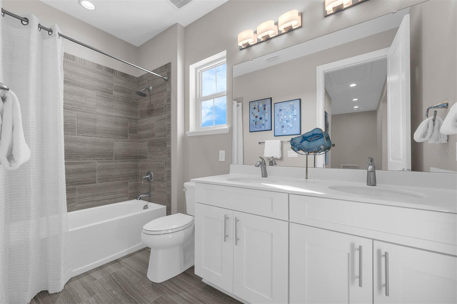 Image 43 of 55 For 15594 Shorebird Lane