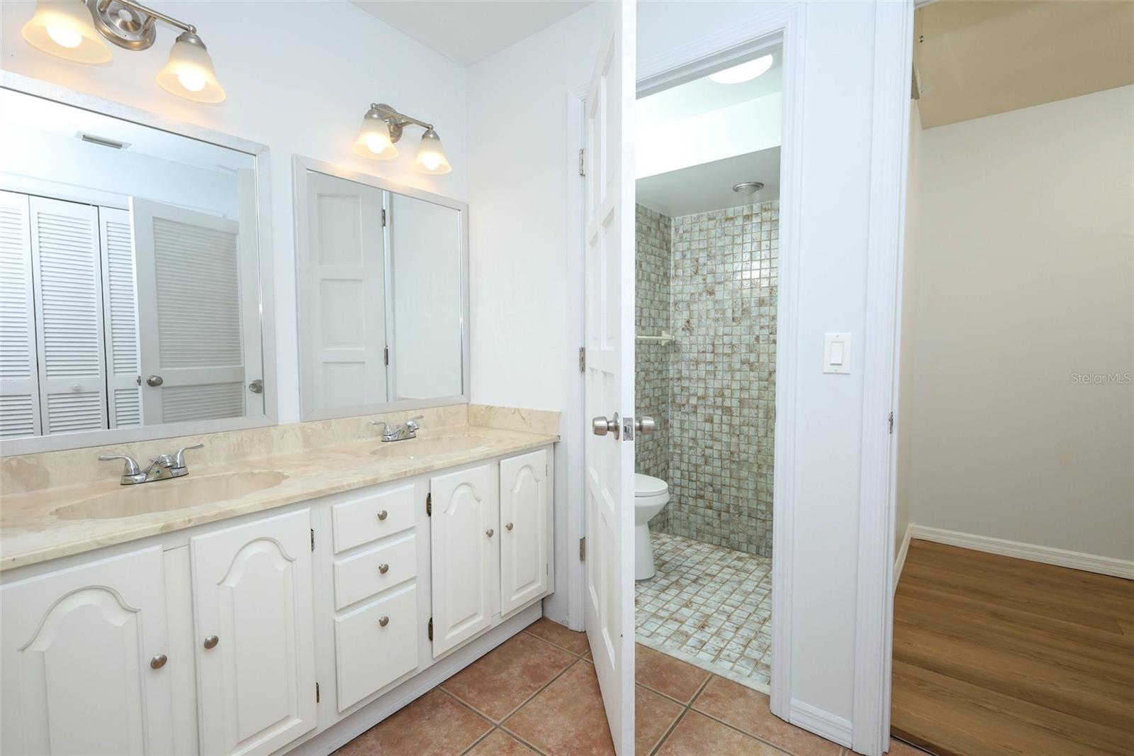 Image 24 of 85 For 1325 Indian Rock Court