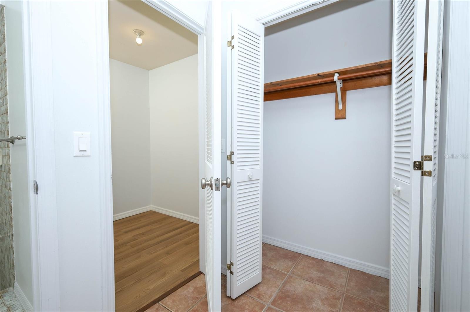 Image 26 of 85 For 1325 Indian Rock Court