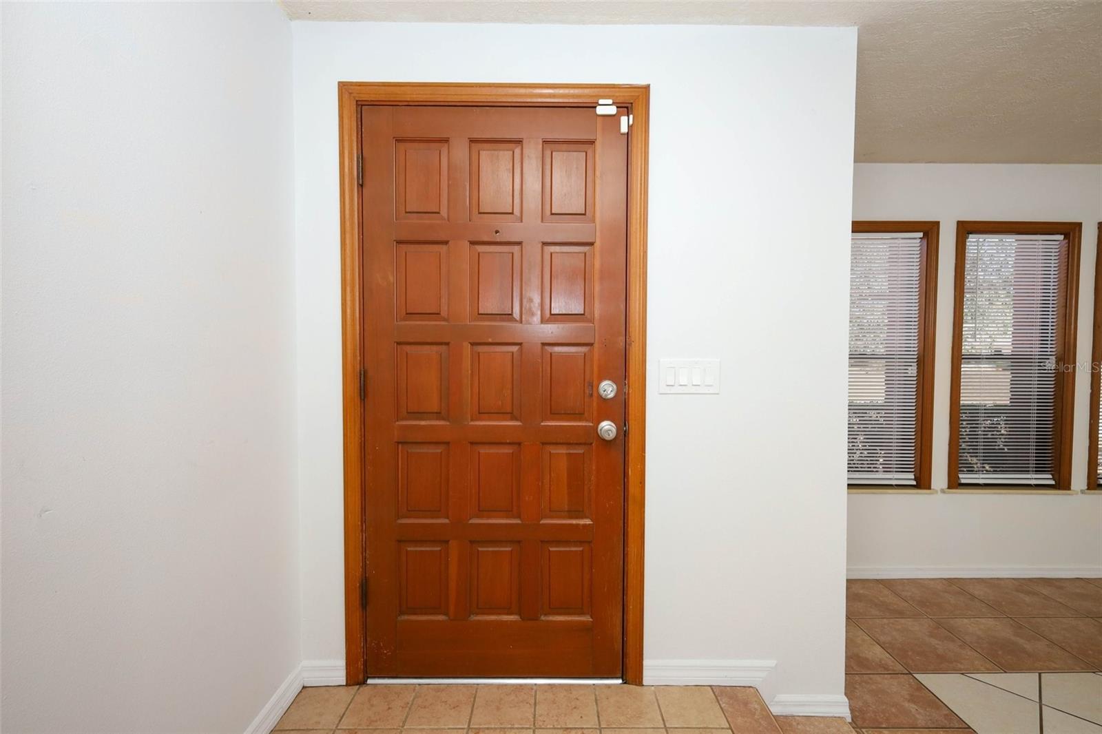 Image 4 of 85 For 1325 Indian Rock Court