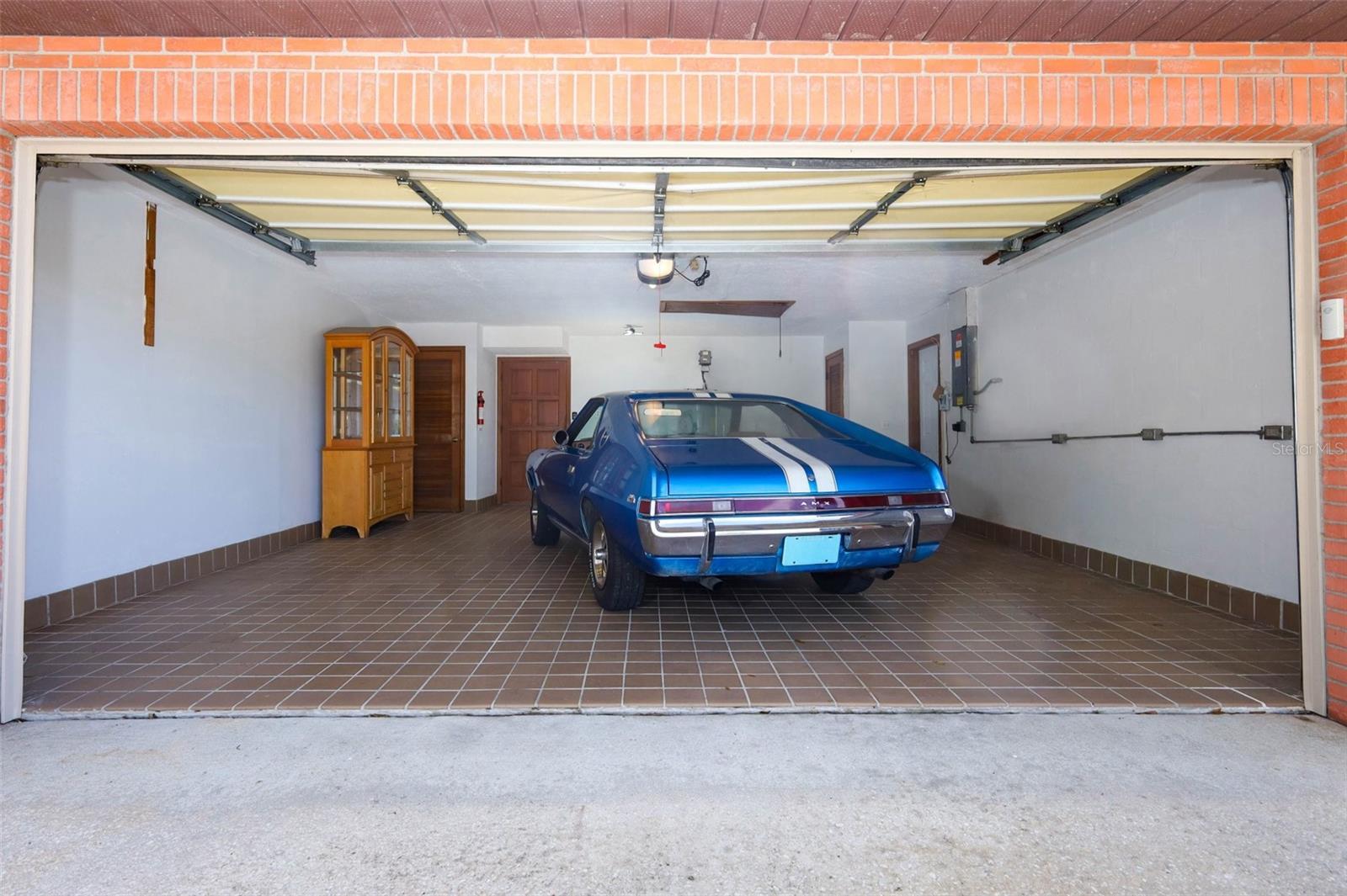 Image 52 of 85 For 1325 Indian Rock Court