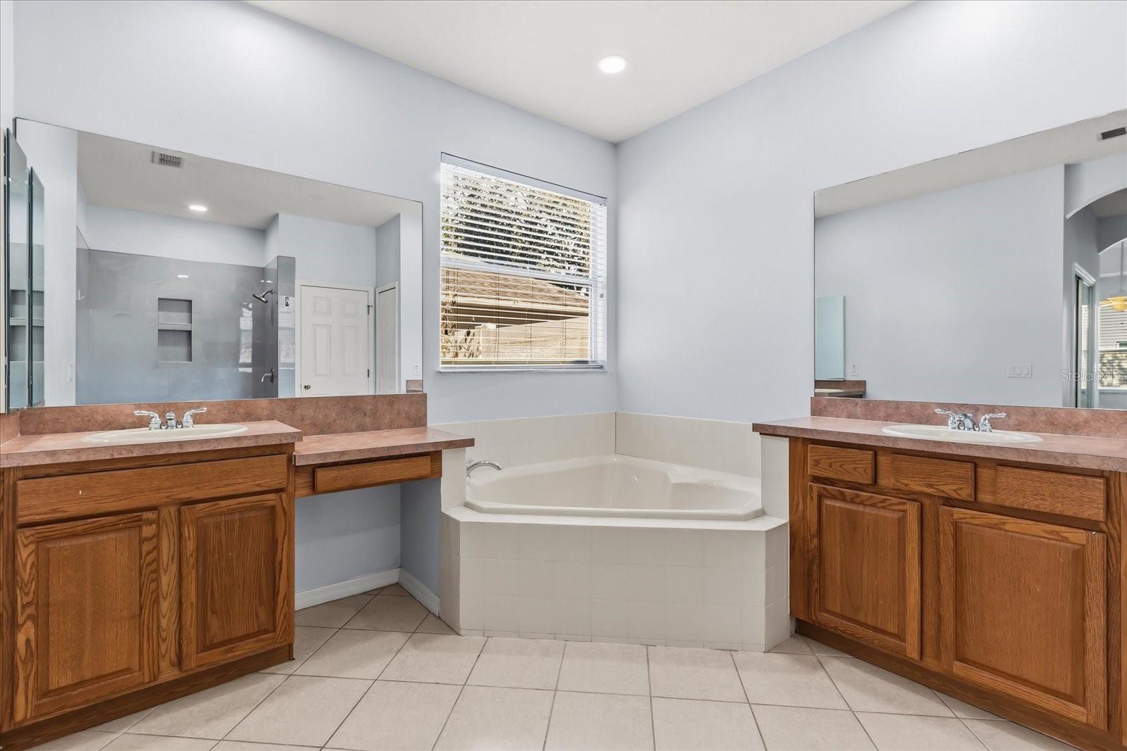 Image 29 of 45 For 321 Burchington Drive