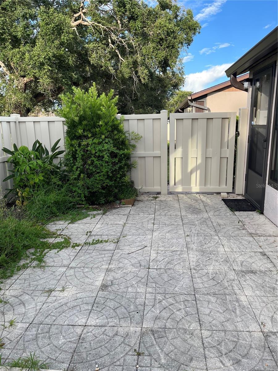 Image 21 of 24 For 1710 Curry Avenue 42