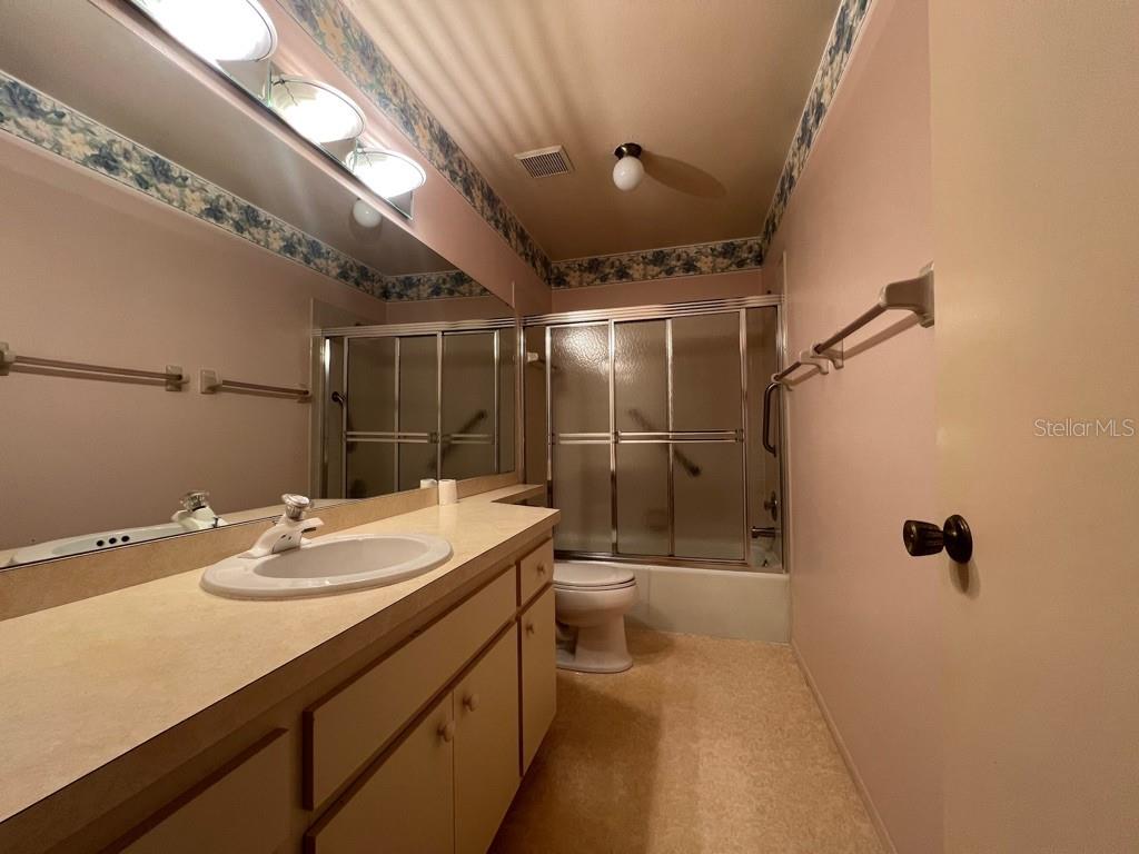 Image 7 of 24 For 1710 Curry Avenue 42