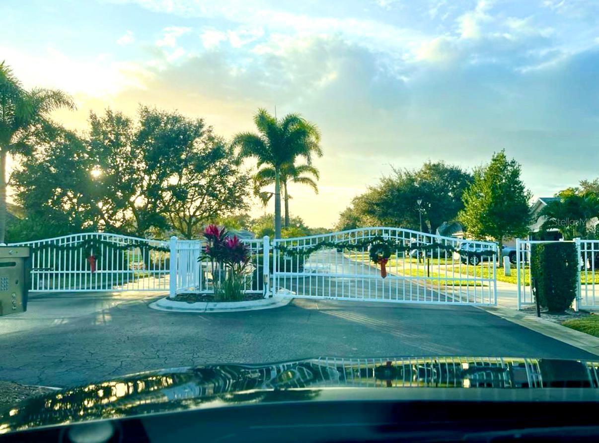 Image 8 of 12 For 984 Tavernier Circle Ne