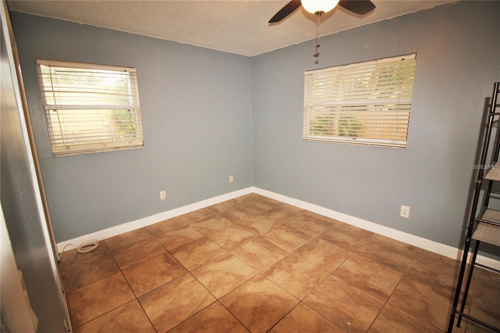 Image 11 of 24 For 610 Wilshire Drive