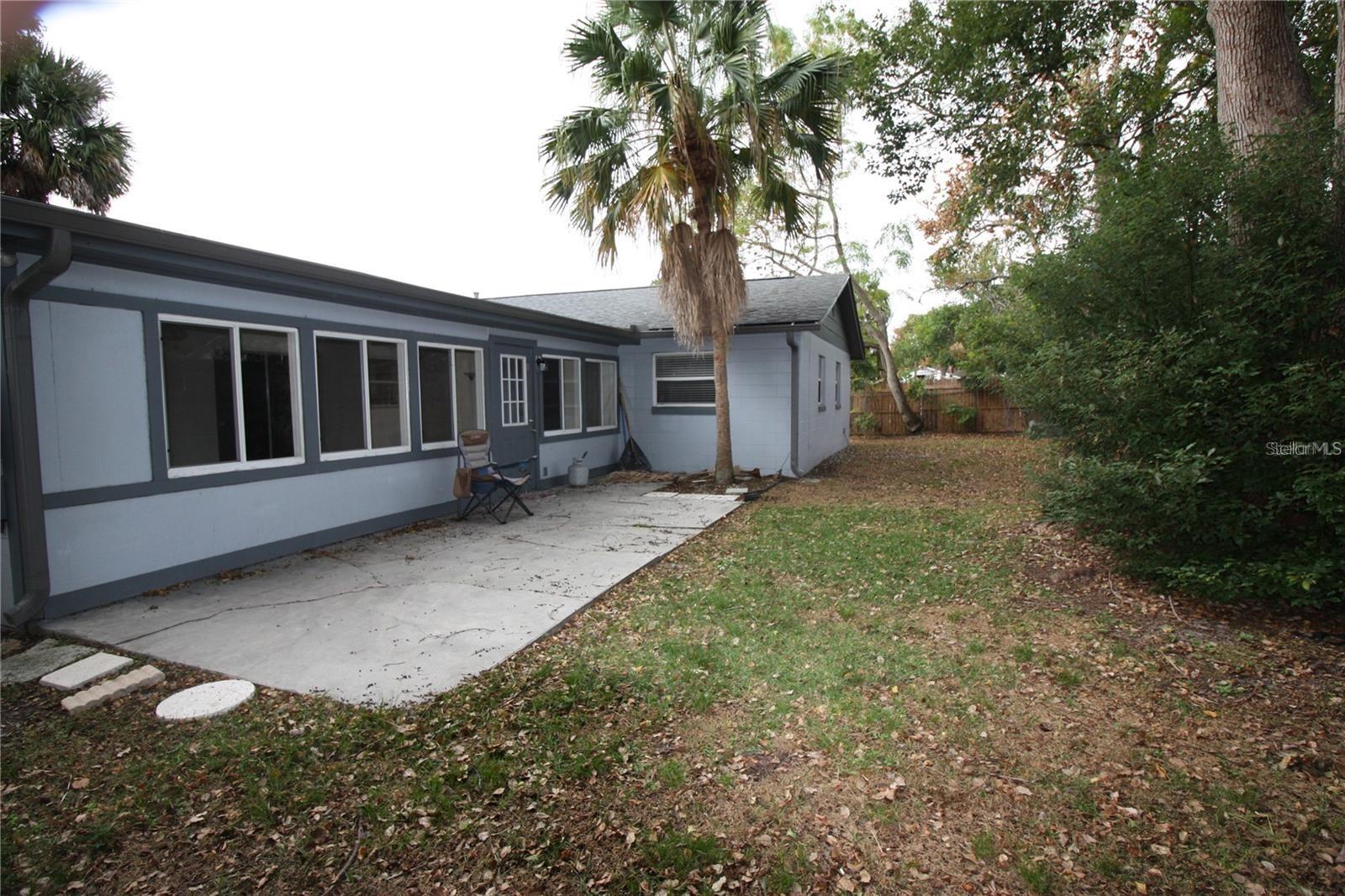 Image 22 of 24 For 610 Wilshire Drive