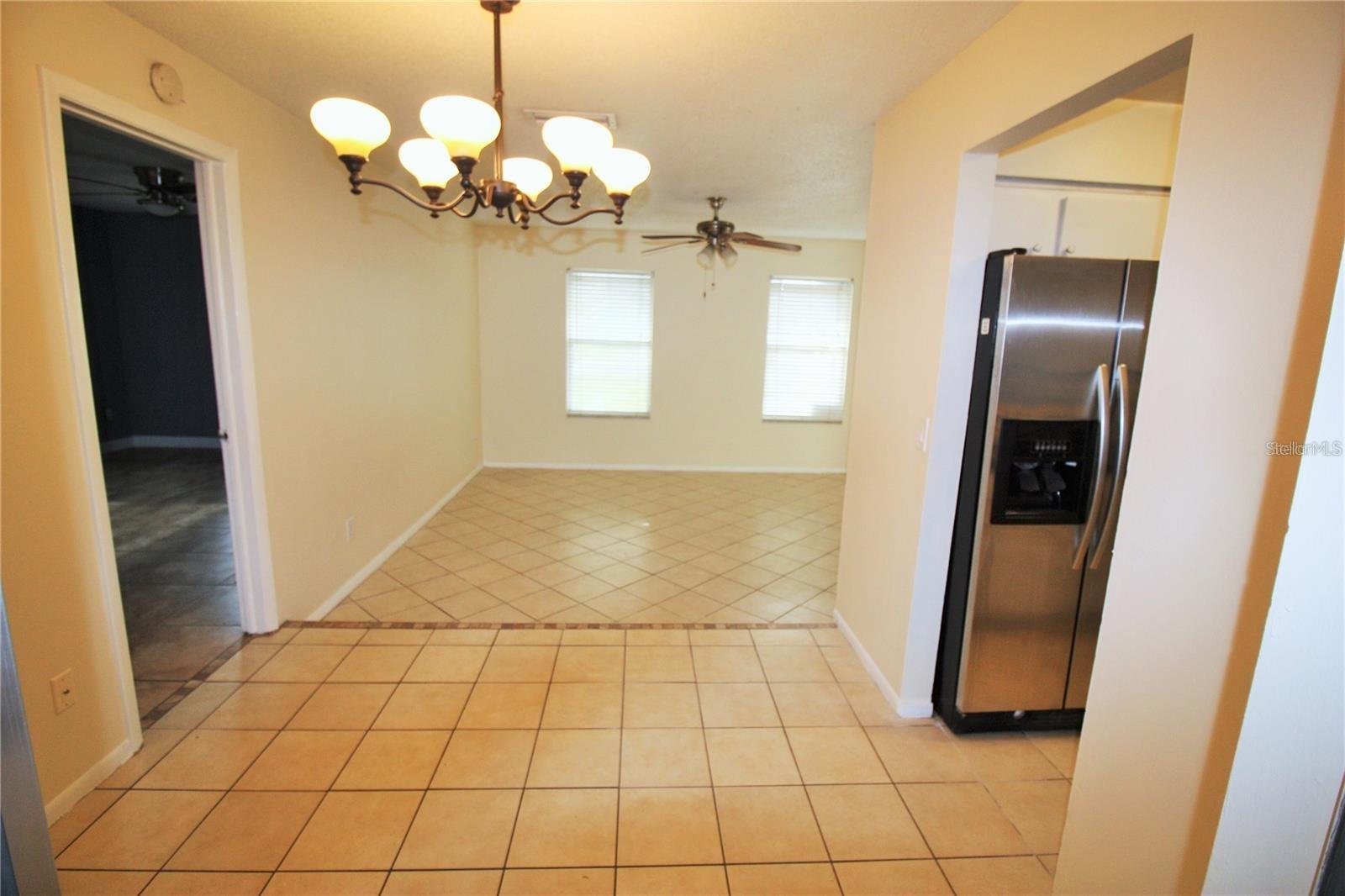 Image 4 of 24 For 610 Wilshire Drive