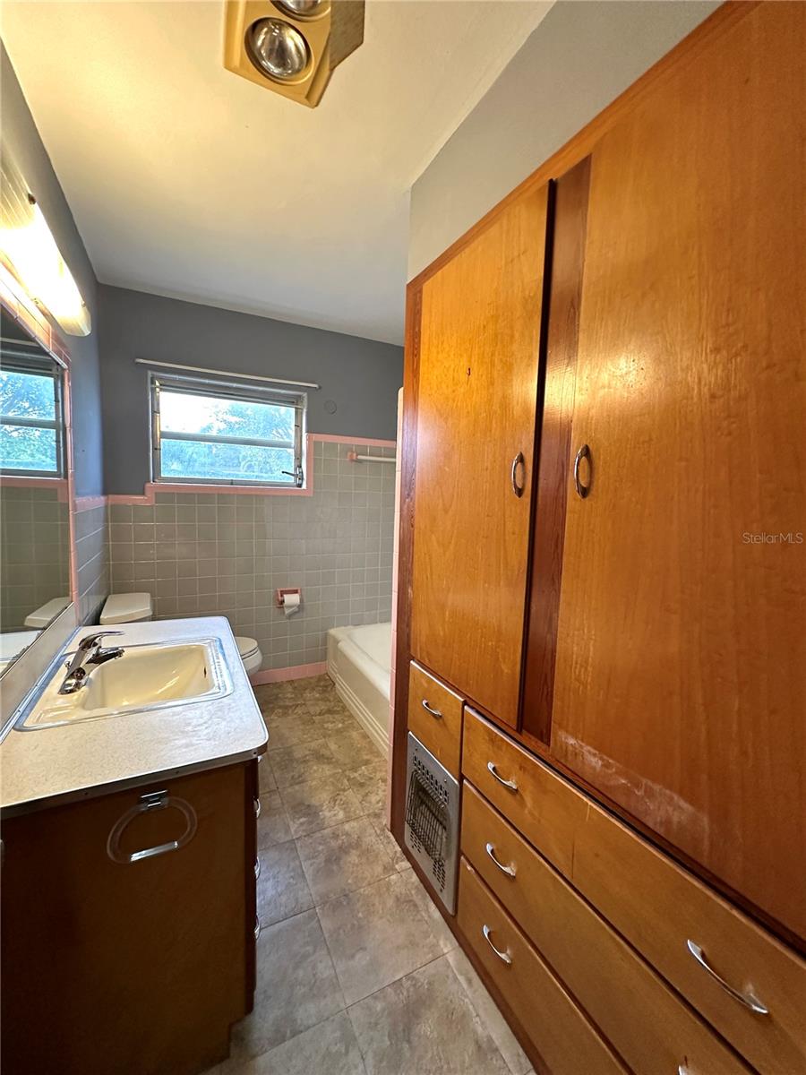 Image 17 of 29 For 1400 Carolina Avenue