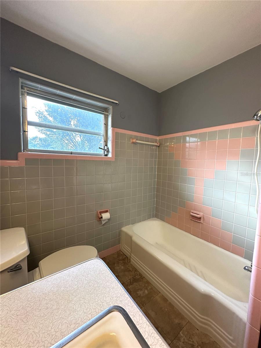 Image 18 of 29 For 1400 Carolina Avenue