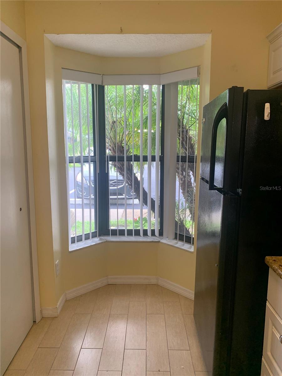 Image 4 of 10 For 2823 Shannon Oak Court