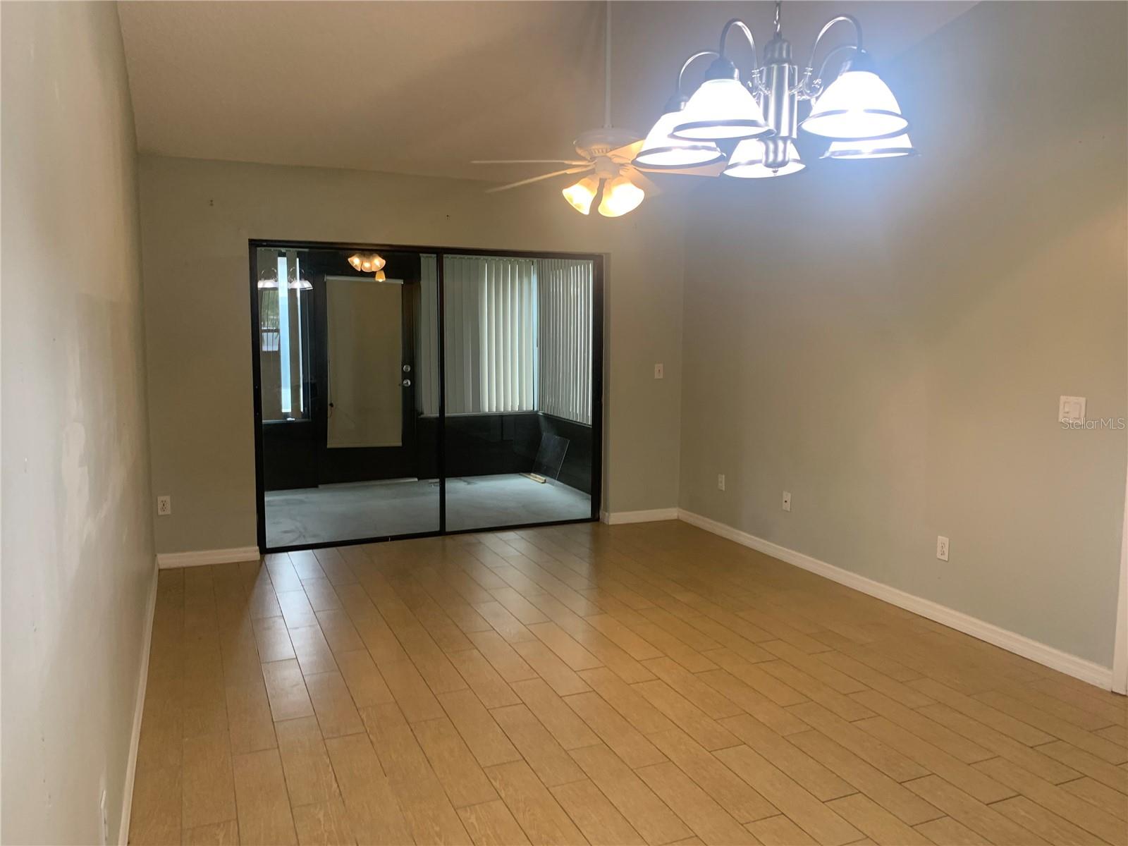 Image 6 of 10 For 2823 Shannon Oak Court