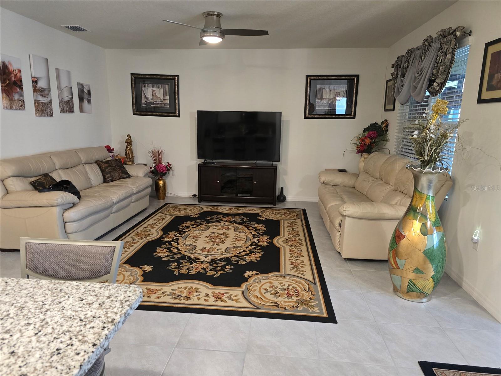 Image 12 of 53 For 532 Emily Glen Street