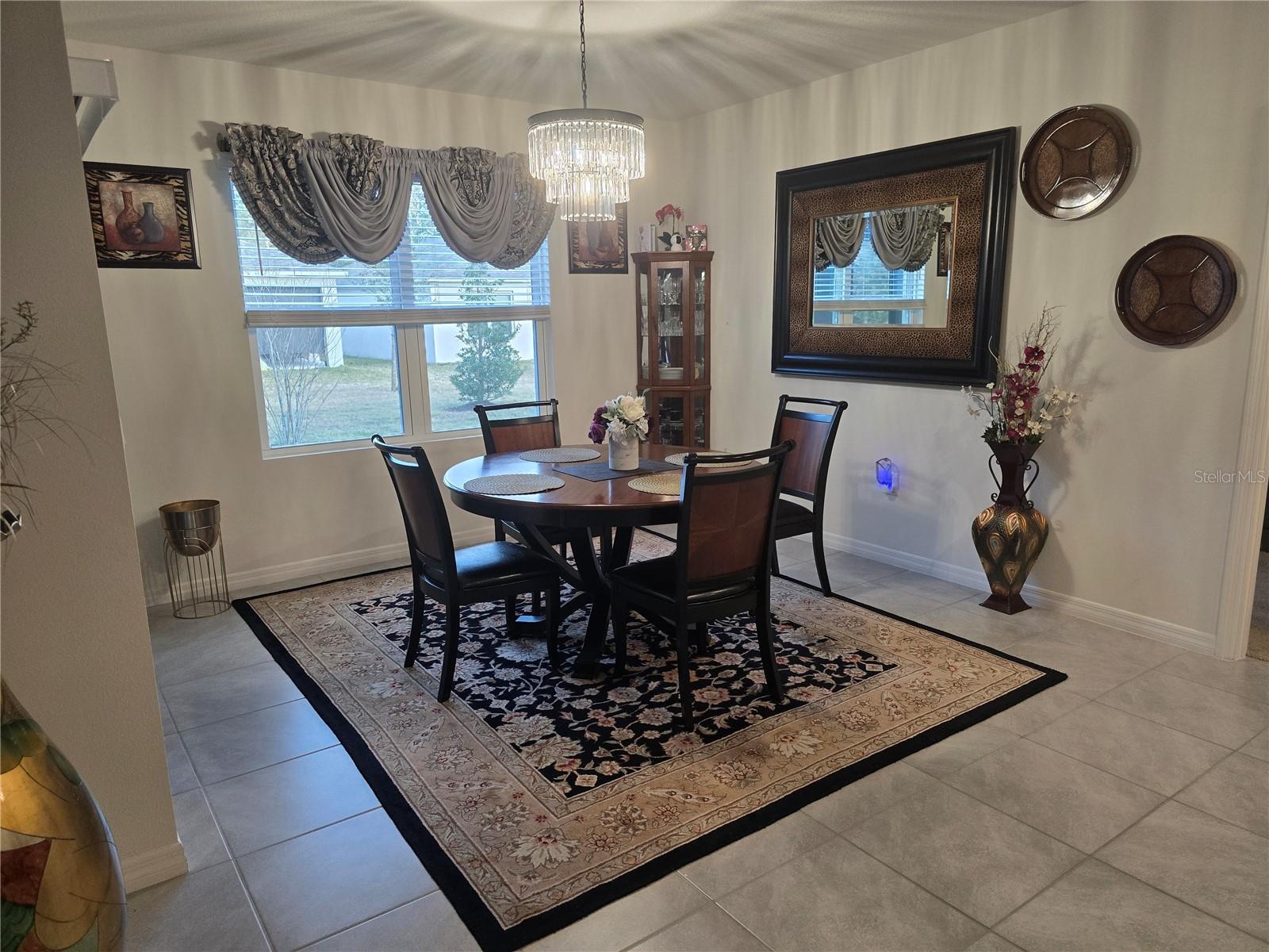 Image 17 of 53 For 532 Emily Glen Street