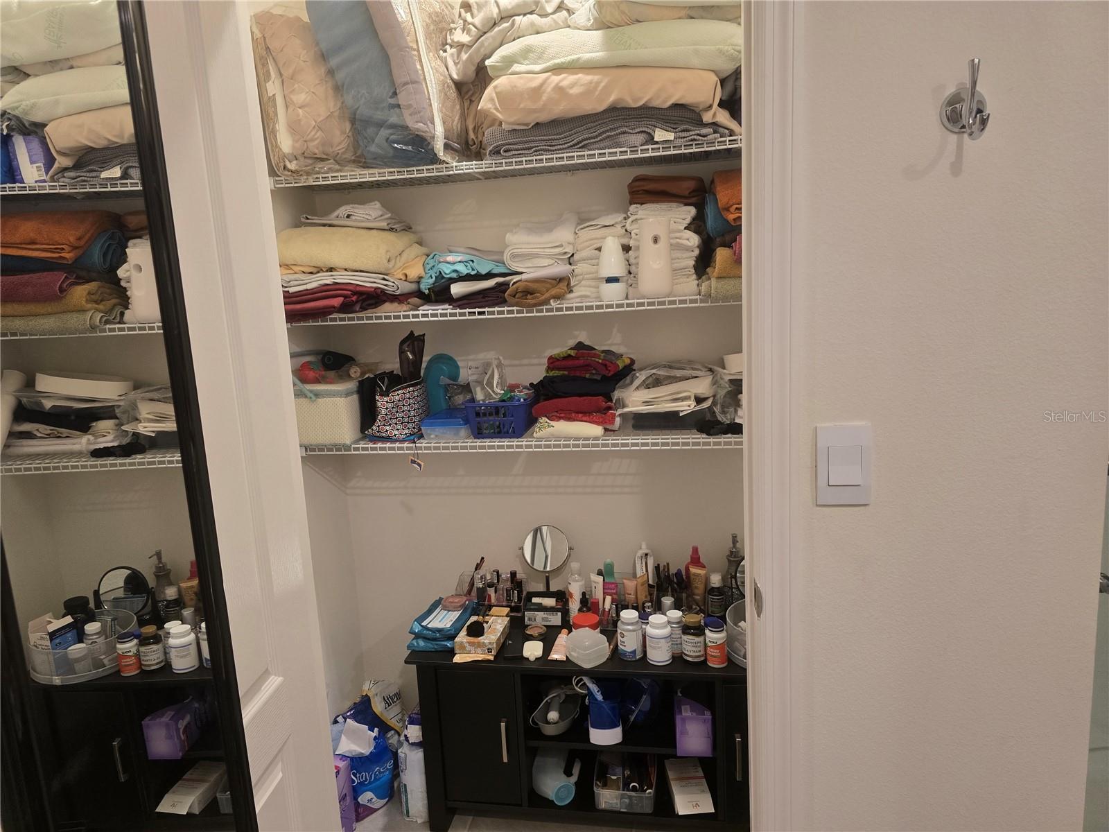 Image 26 of 53 For 532 Emily Glen Street