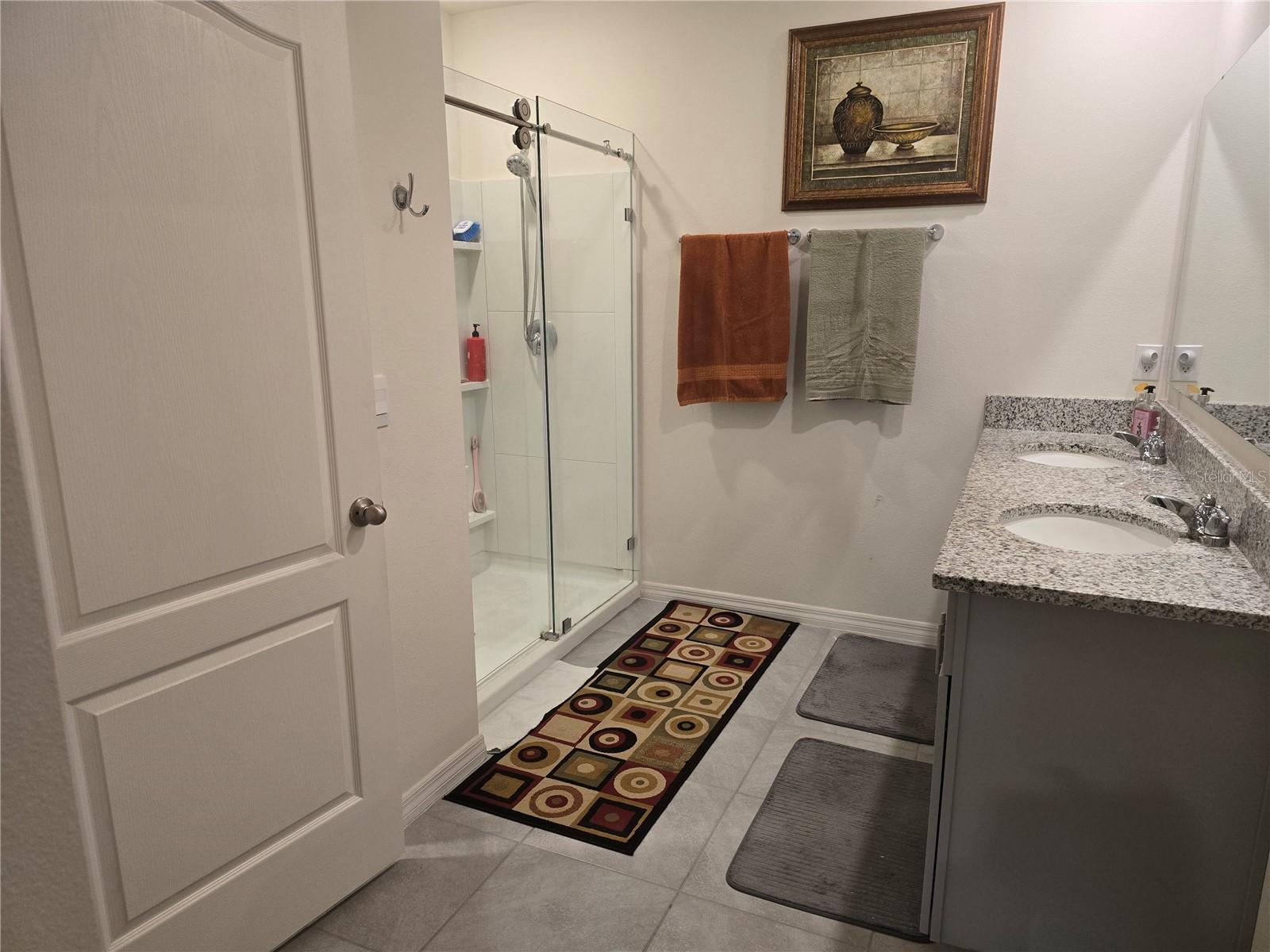 Image 27 of 53 For 532 Emily Glen Street