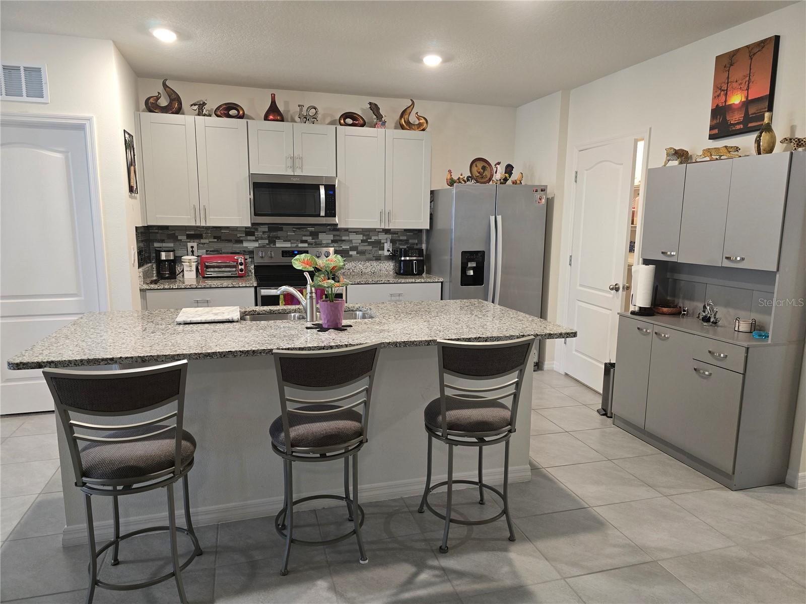 Image 3 of 53 For 532 Emily Glen Street