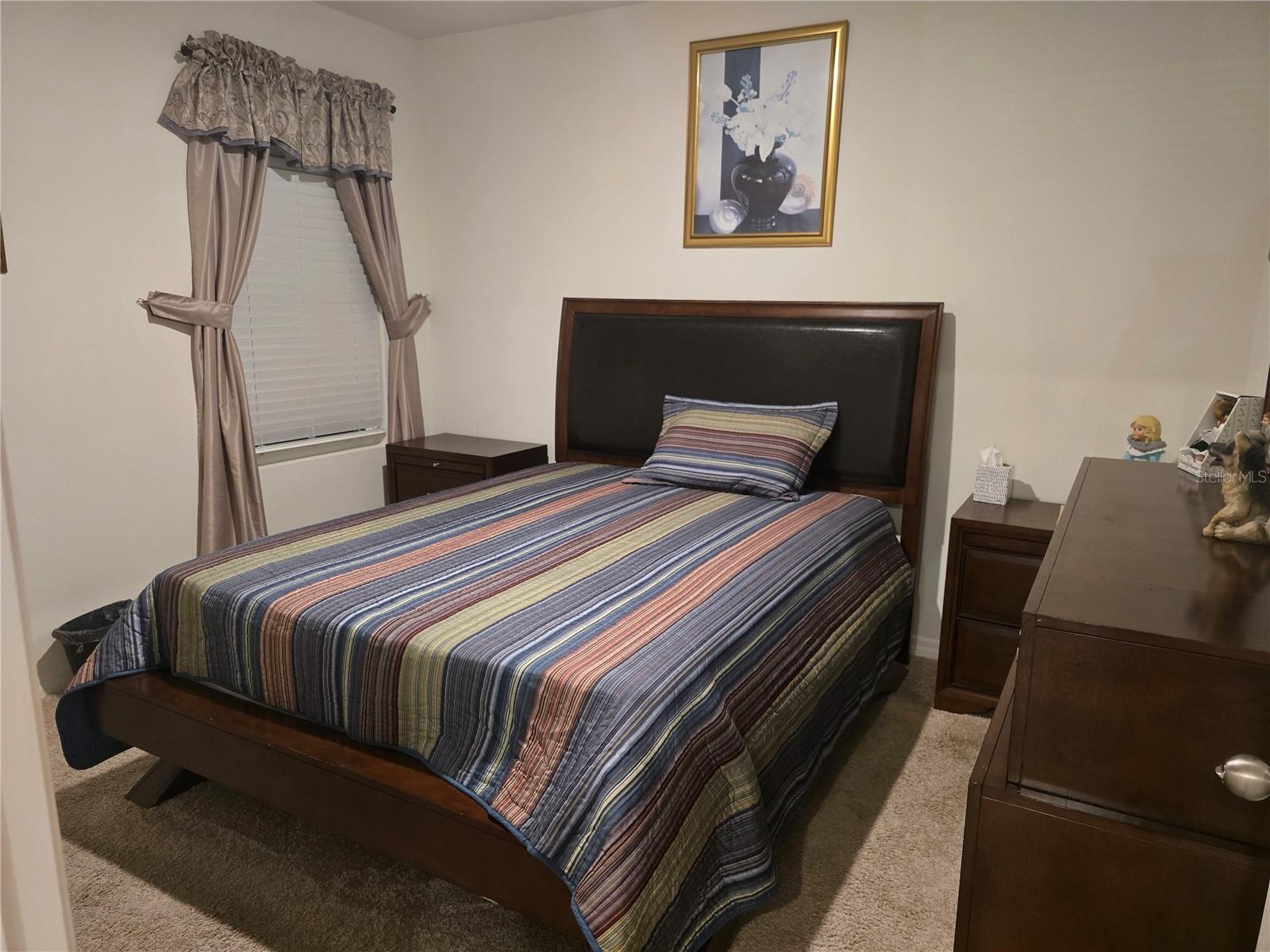 Image 30 of 53 For 532 Emily Glen Street