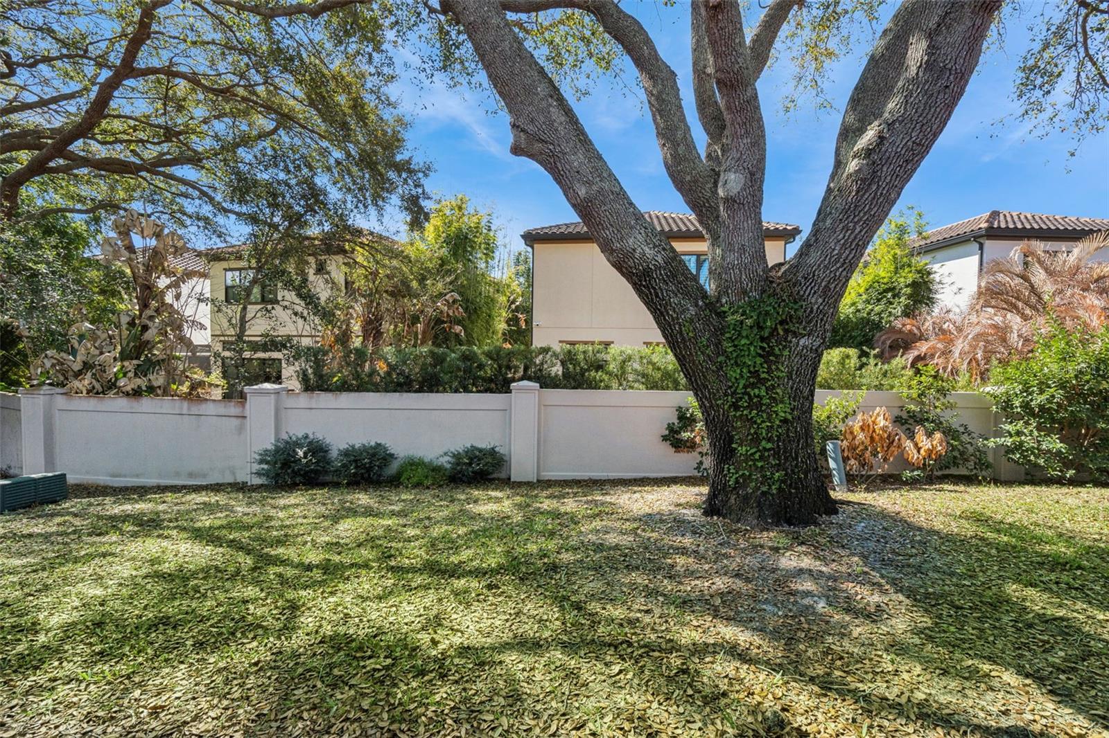 Image 21 of 35 For 8002 Sandpoint Boulevard