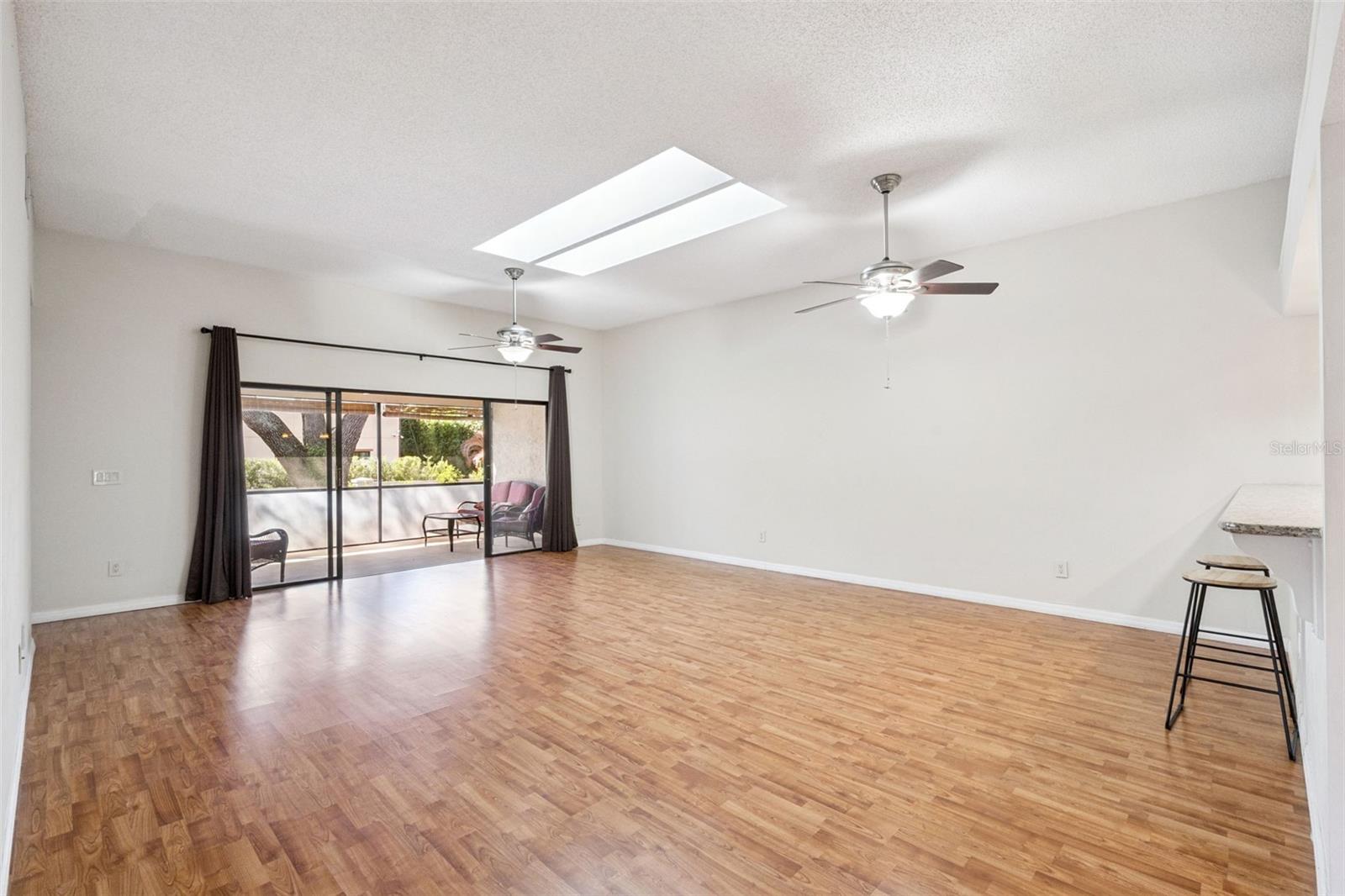 Image 5 of 35 For 8002 Sandpoint Boulevard