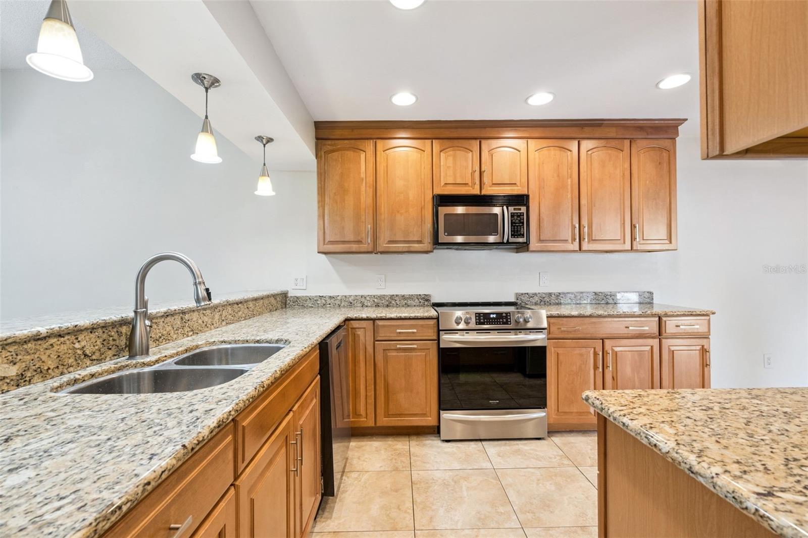 Image 8 of 35 For 8002 Sandpoint Boulevard