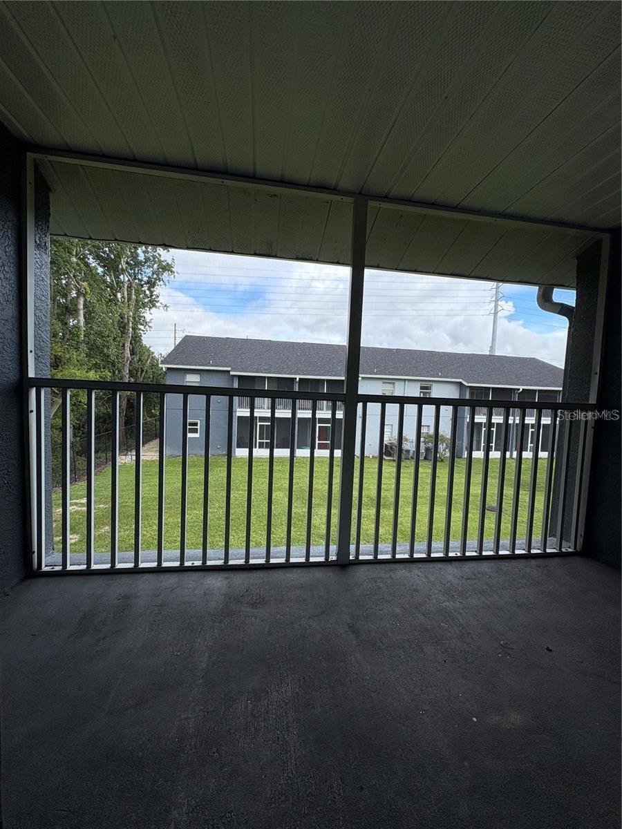 Image 7 of 12 For 4136 Pershing Pointe Place 3