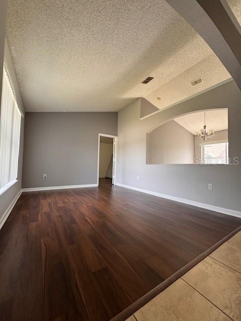 Image 8 of 11 For 2405 Lincolnshire Court