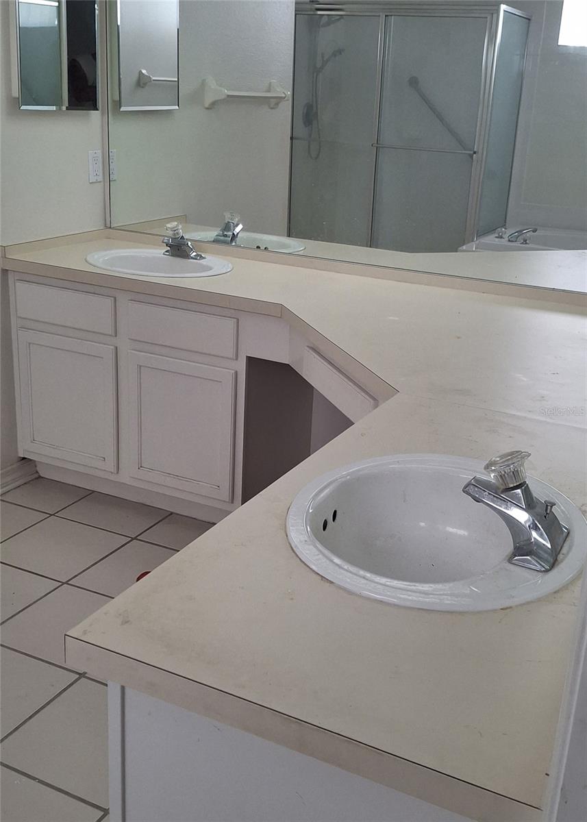 Image 7 of 10 For 876 Bryson Loop