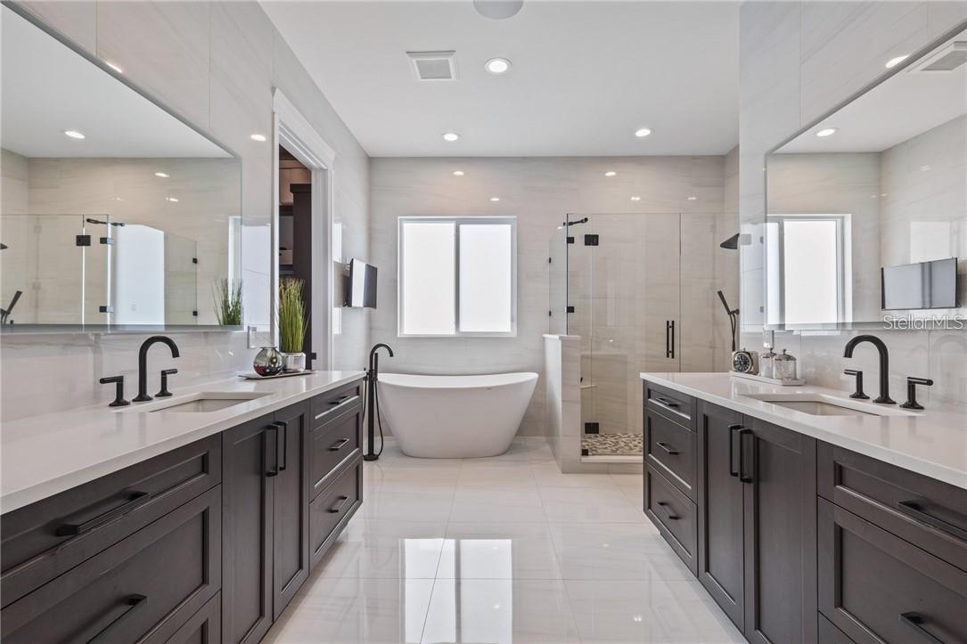 Image 24 of 80 For 2060 Illinois Avenue Ne