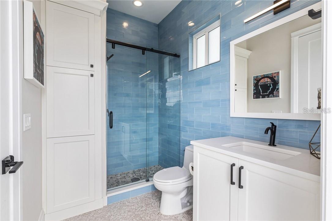 Image 31 of 80 For 2060 Illinois Avenue Ne