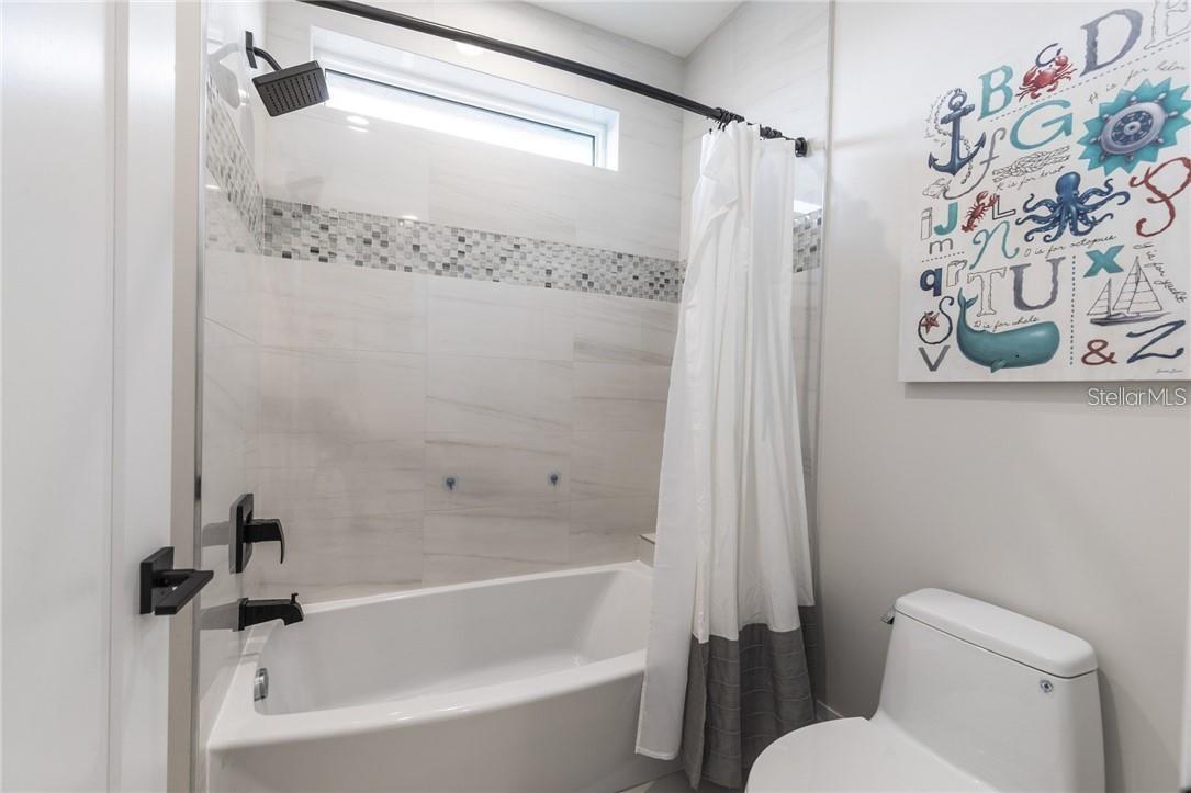 Image 47 of 80 For 2060 Illinois Avenue Ne