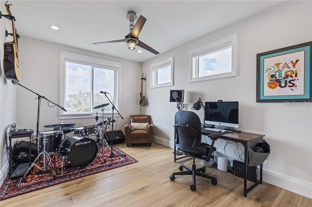 Image 48 of 80 For 2060 Illinois Avenue Ne