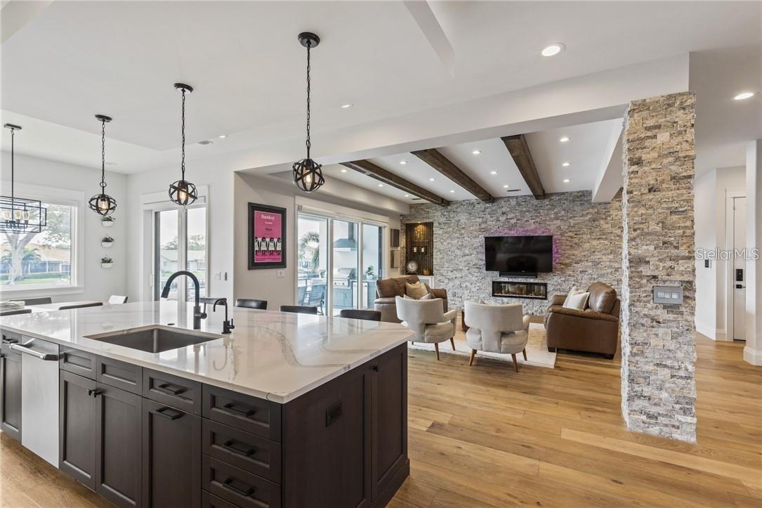 Image 7 of 80 For 2060 Illinois Avenue Ne