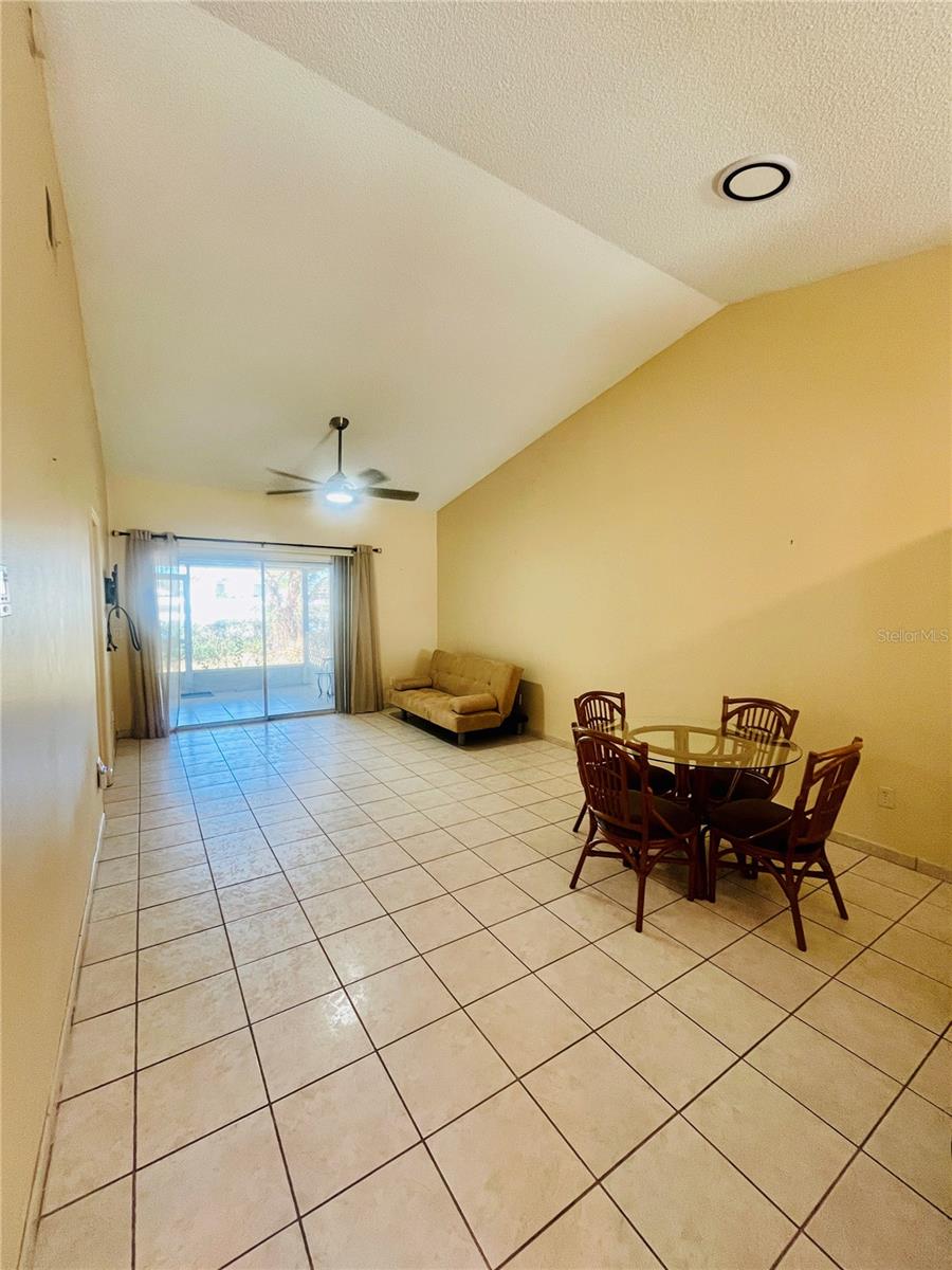 Image 10 of 34 For 14434 Island Cove Drive