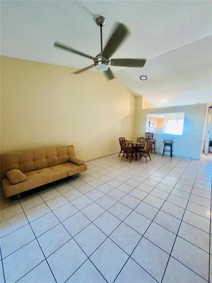 Image 11 of 34 For 14434 Island Cove Drive