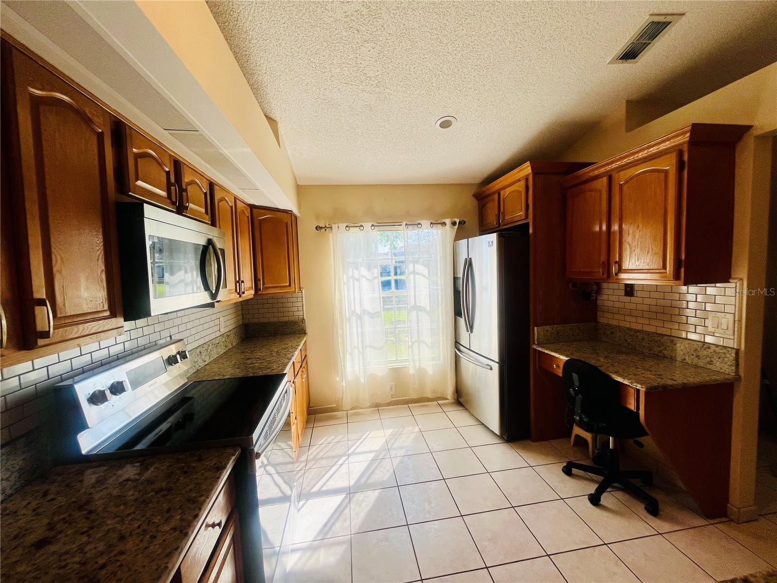 Image 8 of 34 For 14434 Island Cove Drive