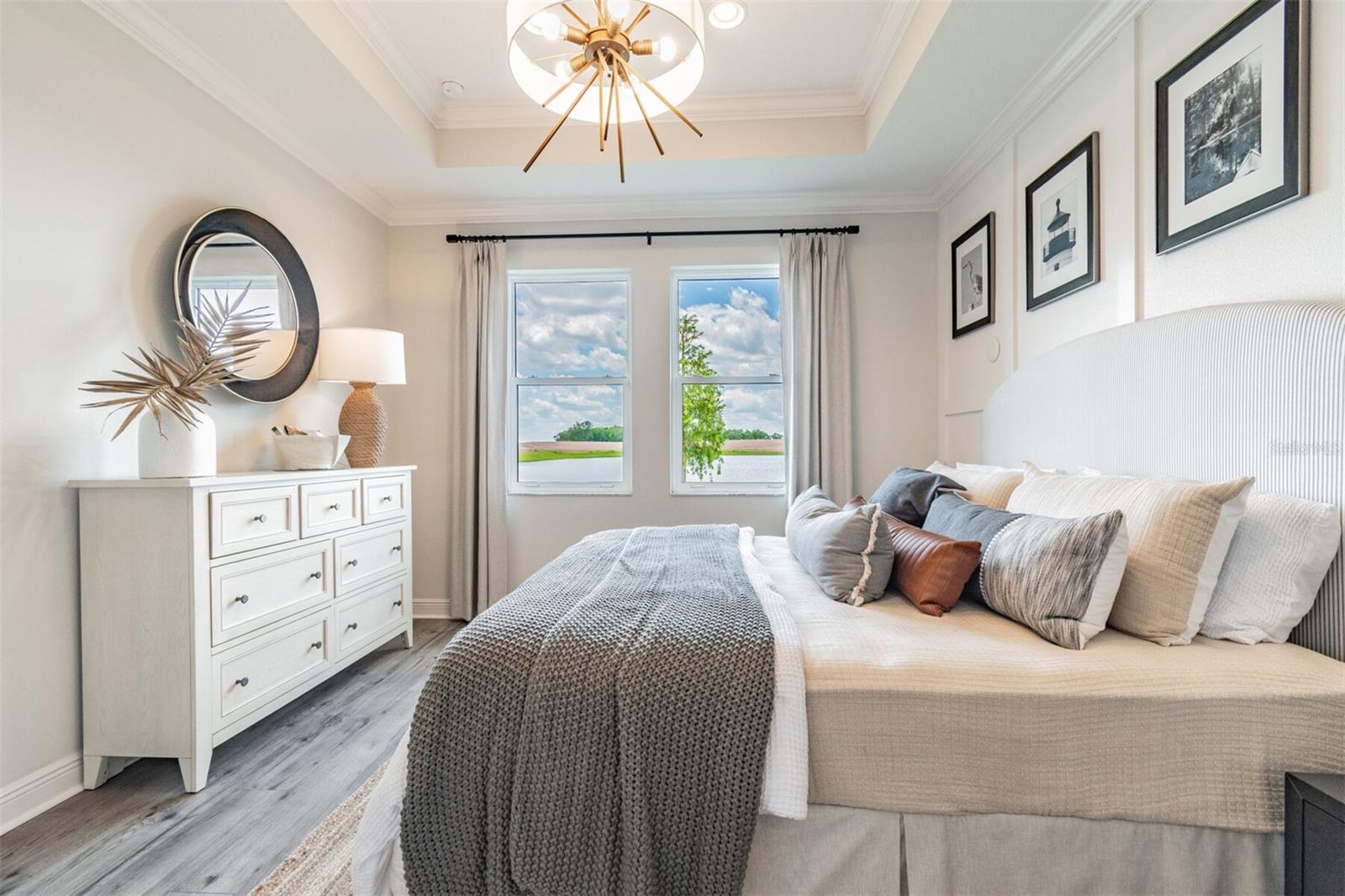 Image 4 of 9 For 24305 Westgate Boulevard