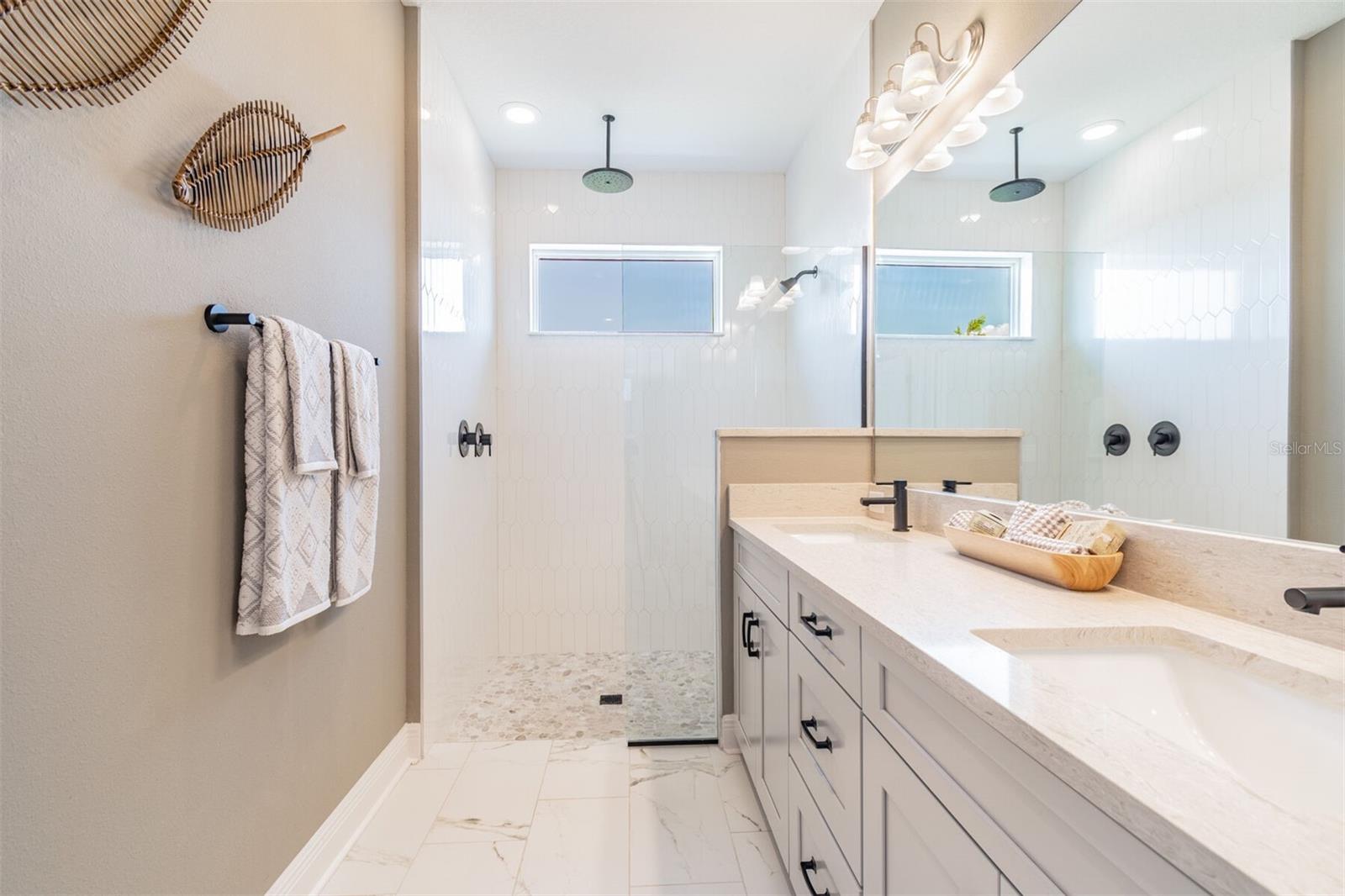 Image 6 of 9 For 24305 Westgate Boulevard